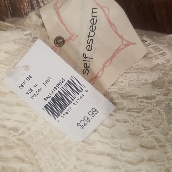 NWT Self Esteem Quarter Length Sleeve Top - Picture 4 of 4